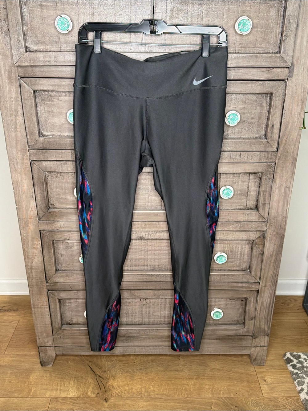 NWT Nike Woman's Dri-fit Leggings Dark Gray with Multicolor Side Panels Size L